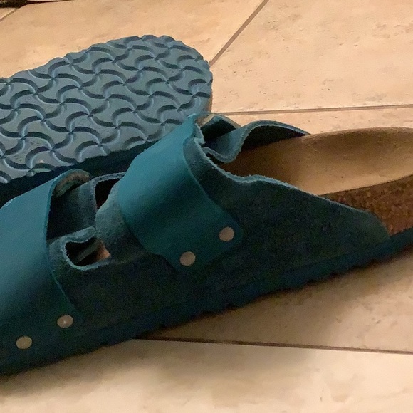 Birkenstock Turquoise suede adjustable  Sandals size 39 (fits 8/8.5) - Picture 5 of 6
